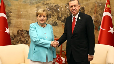 Merkel, Erdoğan'ı Almanya'ya davet etti