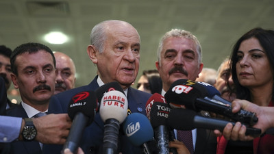 Bahçeli'den '100 bin imza' için FETÖ uyarısı