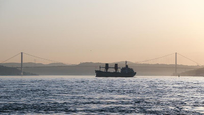 İstanbul Boğazı gemi geçişlerine kapatıldı