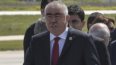 Dostum'un indiği havaalanı çevresinde intihar saldırısı