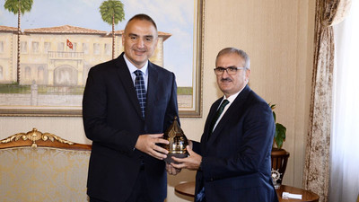 Turizm Bakanı'nın ilk ziyareti Antalya'ya