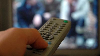 Radyo ve televizyonlara 90 dakika "eğitici yayın" zorunluluğu