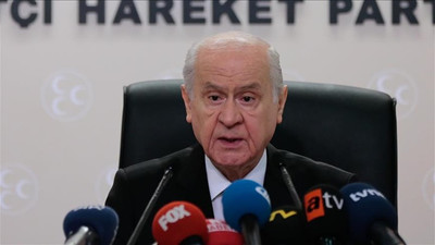 "Bir papaz bahane edilerek ekonomide terör estiriliyor"