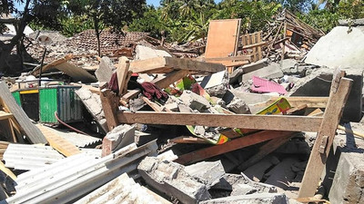 Endonezya'da ölü sayısı 384'e çıktı