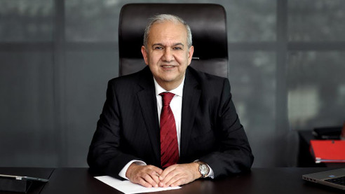 Özilhan, koltuğu Zorlu'ya devrediyor