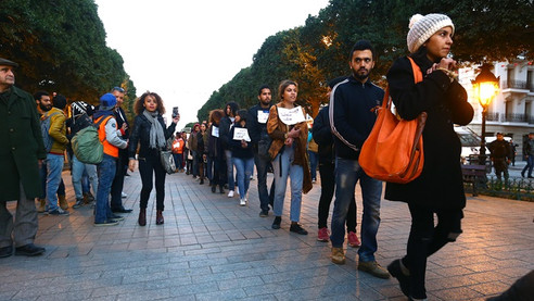 Aktivistlerden "Kelepçeleri çözün" protestosu