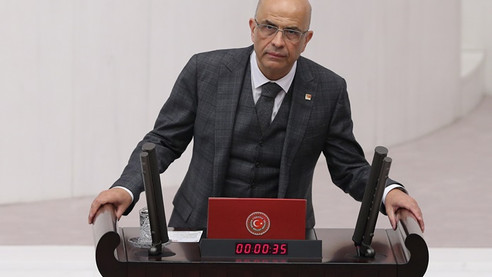 Berberoğlu yemin etti, Baykal'a doktorlar izin vermedi