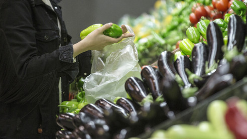 Enflasyonda düşüş beklentileri aştı