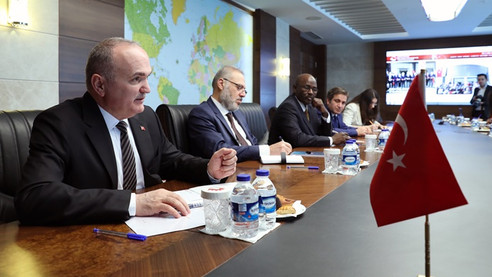 Bakan Özlü, Sudanlı bakanlarla görüştü