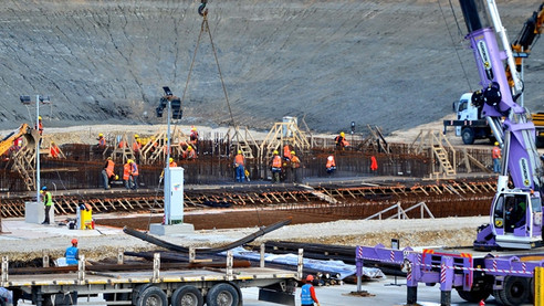 Çanakkale Köprüsü inşaatında denize iniliyor