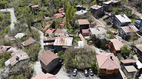 "Orada bir köy var uzakta" Apçağa