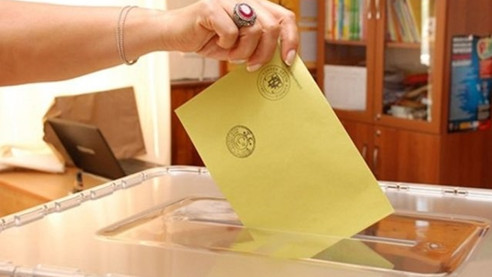 '14 Nisan'da yapılacak seçimde aday değilim'