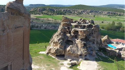 Frig Yolu'nda doğa ve tarihle iç içe yolculuk