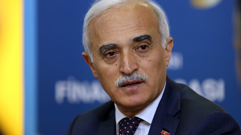 'İş dünyasının takvimi çalışmaya devam ediyor'