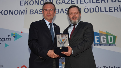 EGD'den DÜNYA'ya iki ödül