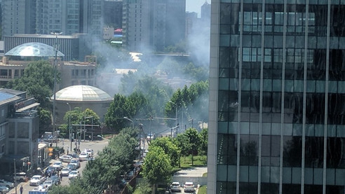 ABD'nin Pekin Büyükelçiliği önünde patlama