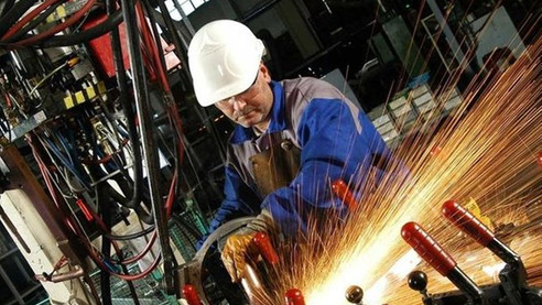 Ticaret savaşı fabrikaları yavaşlattı