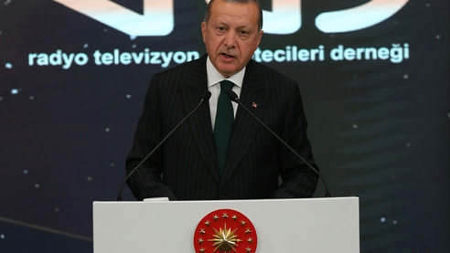 Bu dalgayı da atlatacağız