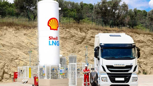 Shell&Turcas kamyonlarda LNG kullanımı için dolum sistemi kurdu