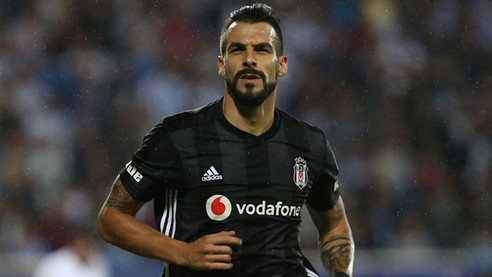 Beşiktaş, Negredo transferini yalanladı