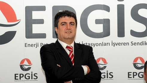 Akaryakıta büyük zam var