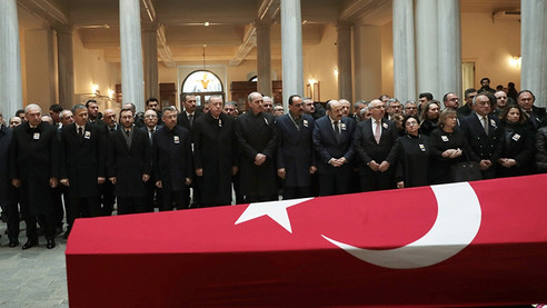 Tarihçi Prof. Dr. Kemal Karpat, son yolculuğuna uğurlanıyor