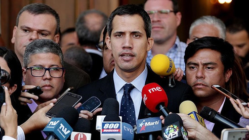 Fransa, İngiltere ve İspanya Guaido'yu tanıdı