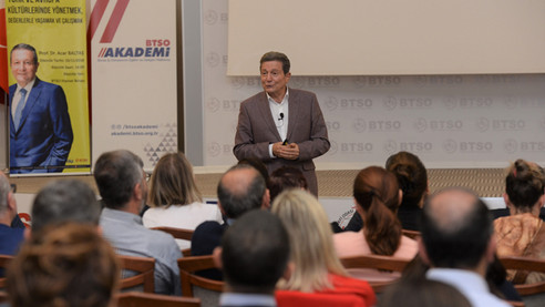Bursa iş dünyası yönetim tekniklerini konuştu
