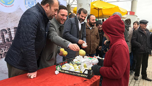 Deveci Armudu şenlikle tanıtıldı