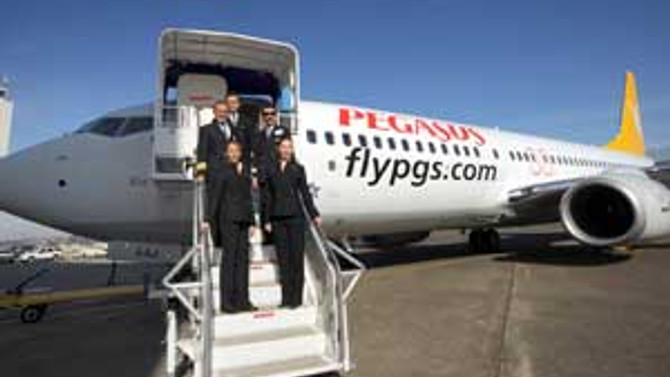 Pegasus, Adana merkezli Diyarbakır ve Van uçuşlarına başladı