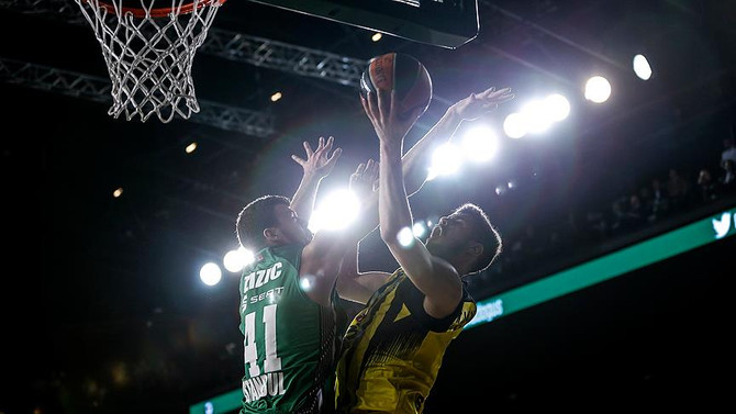 Türk derbisinin galibi Darüşşafaka