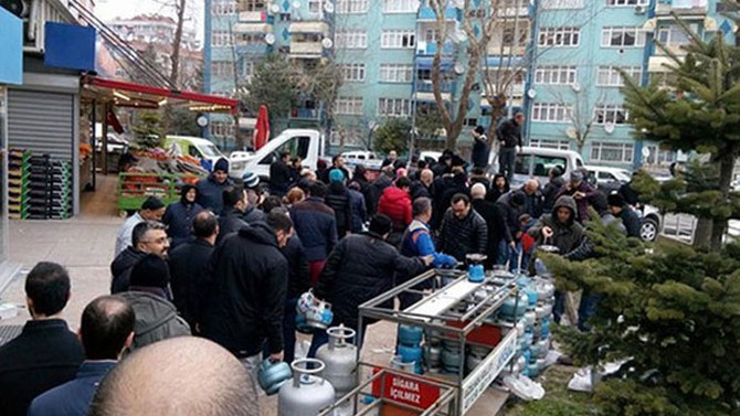Samsun’da uzun tüp kuyrukları oluştu