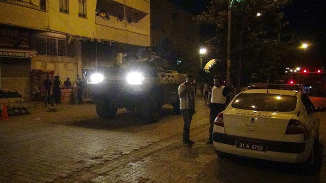 Diyarbakır'da kahvehanede silahlı saldırı: 1 ölü, 2 yaralı