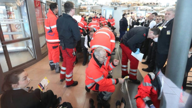 Hamburg'da havaalanı tahliye edildi