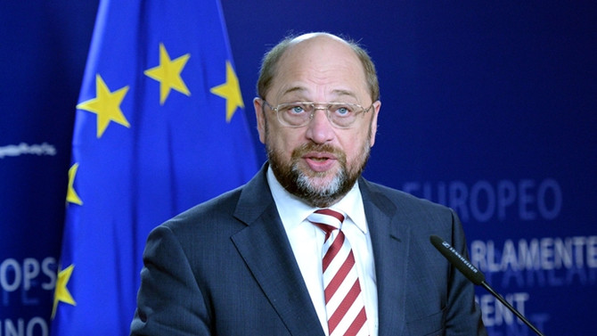 Schulz: Spekülasyonlar AB'yi tehlike sokuyor