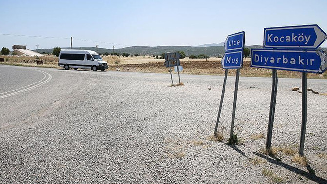 Diyarbakır'da 8 muhtar görevinden uzaklaştırıldı