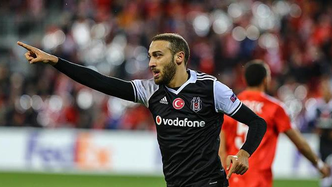 UEFA Avrupa Ligi'nde haftanın oyuncusu Cenk Tosun