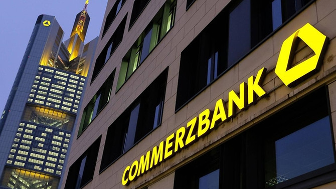 Commerzbank'ın kârı eridi