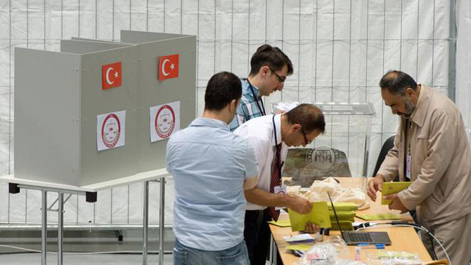 Almanya’da referandum hazırlıkları