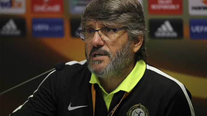 Osmanlıspor Teknik Direktörü Akçay istifa etti
