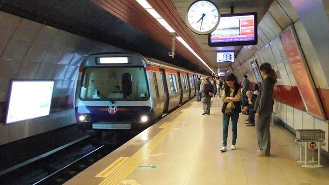 İlk sürücüsüz metro hattında 112 milyon euro tartışması