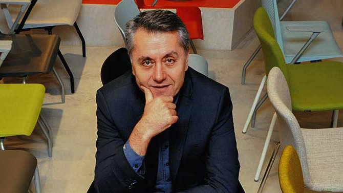 Dev mobilya yatırımının arifesinde İtalyanlarla ortaklık için masaya oturdu