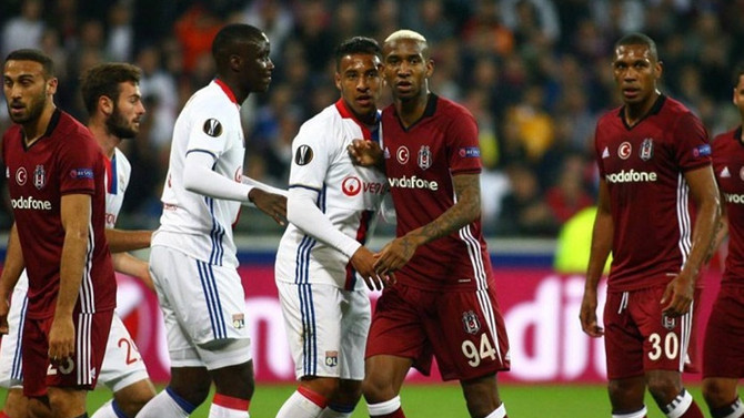 UEFA'dan Lyon ve Beşiktaş'a soruşturma
