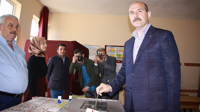 Soylu: Oy kullanma işlemleri sükunet ve güvenlik içerisinde başladı