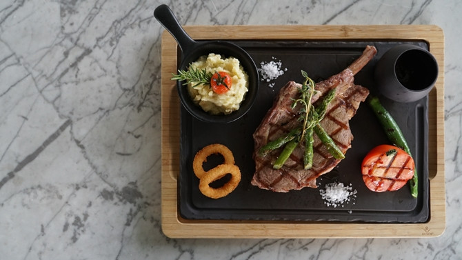 Izaka Restaurants'tan kuşkonmaza özel mönü