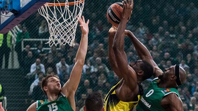 Fenerbahçe'den tarihi galibiyet