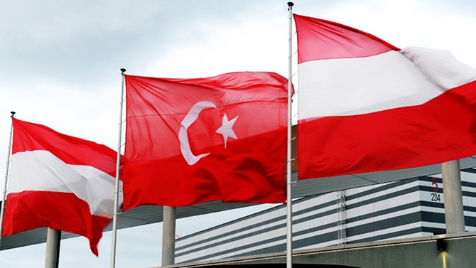 Avusturya'dan 'çifte vatandaşlık' kararı