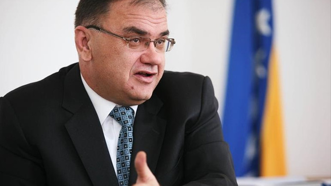 Makedonya ile Bosna Hersek AB'den destek bekliyor
