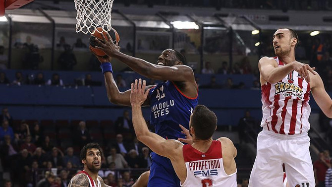 Anadolu Efes kötü başladı