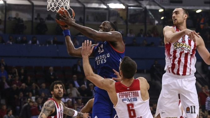 Anadolu Efes seriyi eşitledi